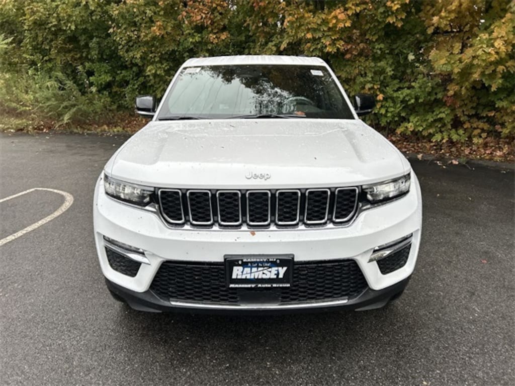 New 2025 Jeep Grand Cherokee LIMITED 4X4 Sport Utility