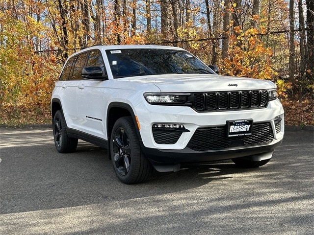 2025 Jeep Grand Cherokee Limited's photo