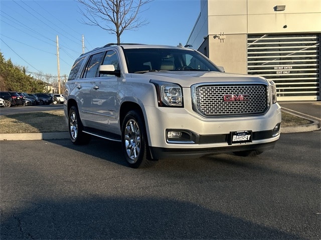 2017 GMC Yukon Denali's photo