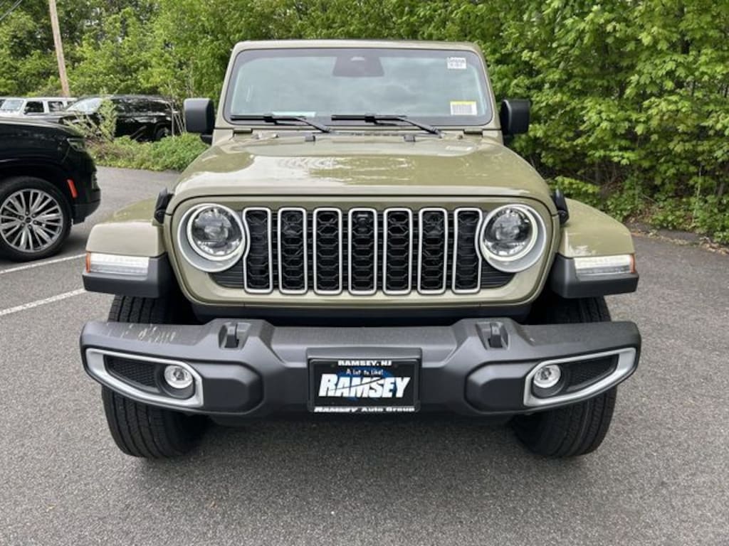 New 2026 Jeep Wrangler 4-DOOR SAHARA Sport Utility