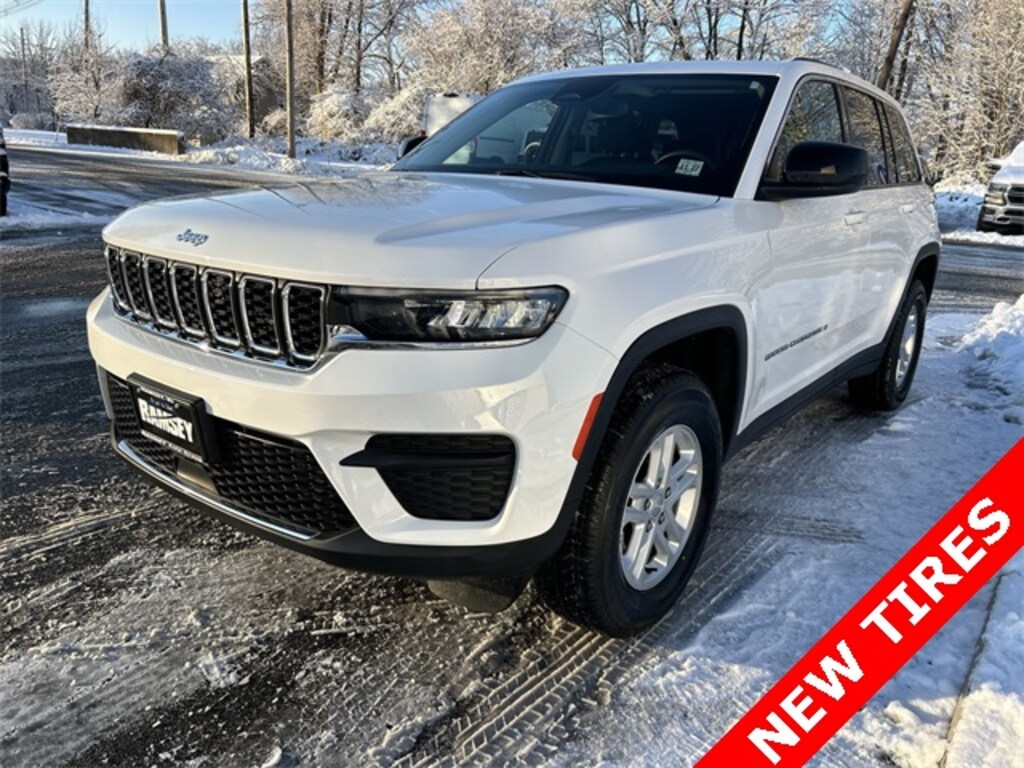 Used 2023 Jeep Grand Cherokee Laredo SUV