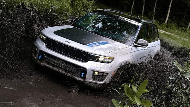 2023 Jeep Grand Cherokee 4xe Plug-In Hybrid Electric Vehicle
