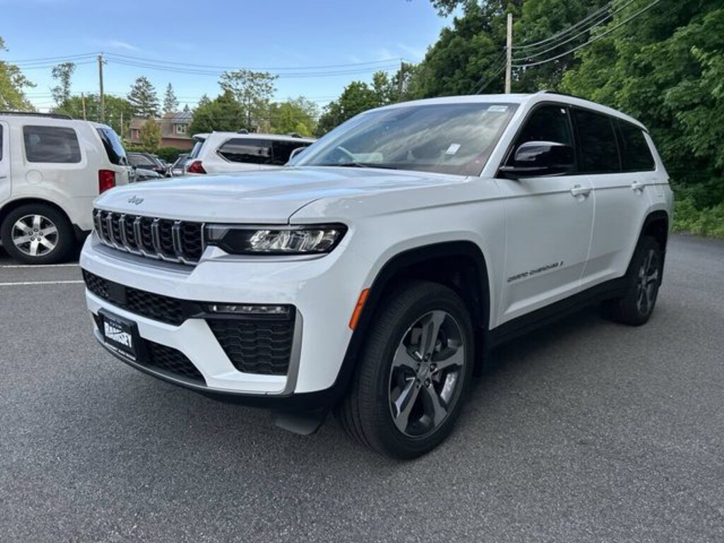 New 2026 Jeep Grand Cherokee L LIMITED 4X4 Sport Utility