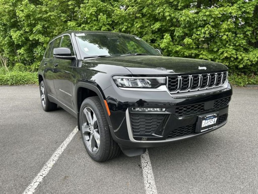 New 2026 Jeep Grand Cherokee LIMITED 4X4 Sport Utility