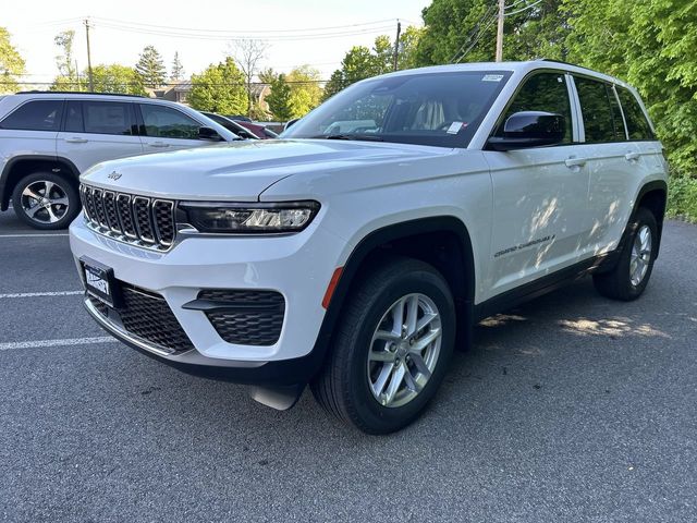 New 2026 Jeep Grand Cherokee LAREDO 4X4 Sport Utility