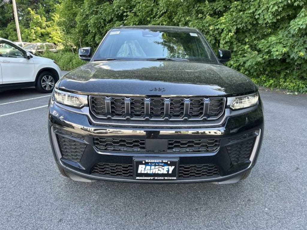 New 2026 Jeep Grand Cherokee L LAREDO ALTITUDE 4X4 Sport Utility