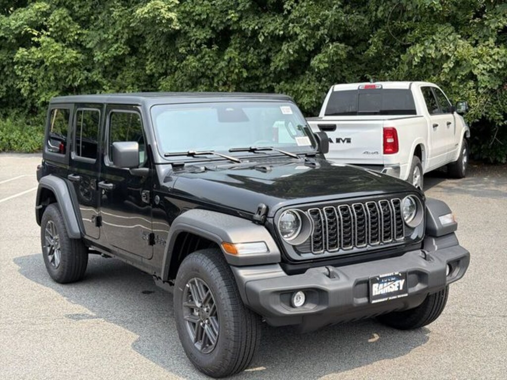 New 2026 Jeep Wrangler 4-DOOR SPORT S Sport Utility