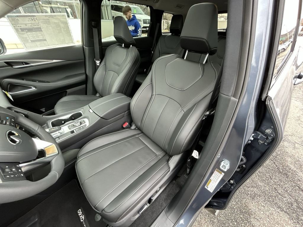 2026 INFINITI QX60 LUXE - Photo 11