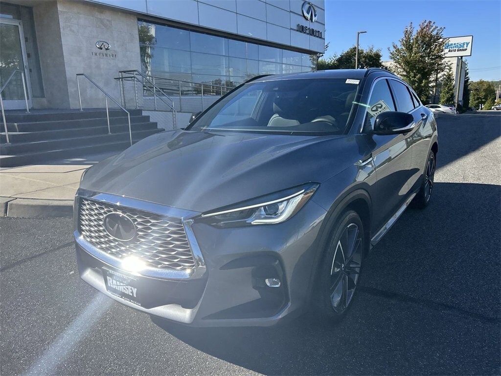 New 2025 INFINITI QX55 LUXE SUV