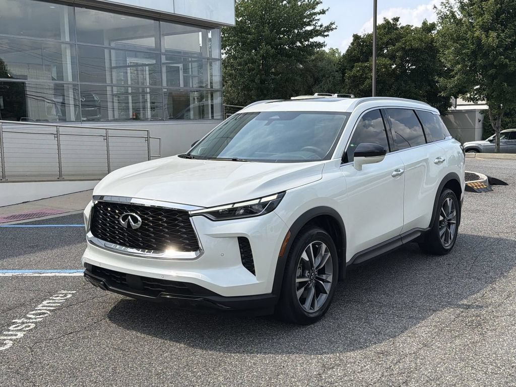 2023 INFINITI QX60 LUXE