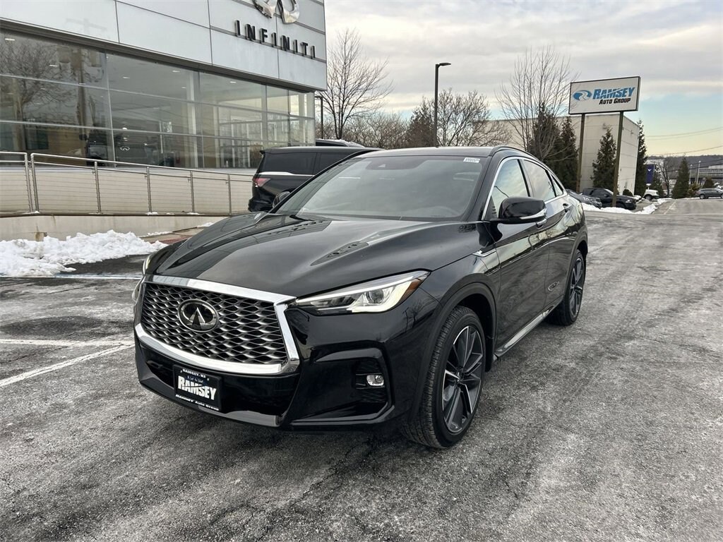 New 2025 INFINITI QX55 LUXE SUV