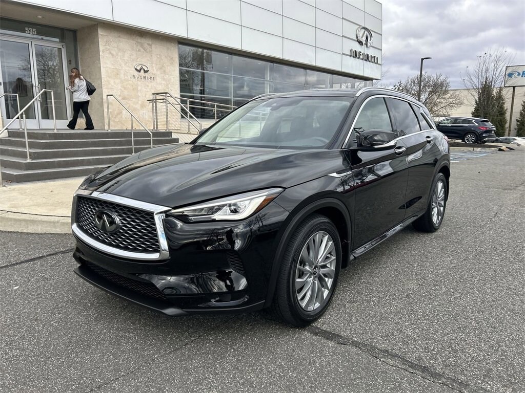Certified 2025 INFINITI QX50 LUXE SUV