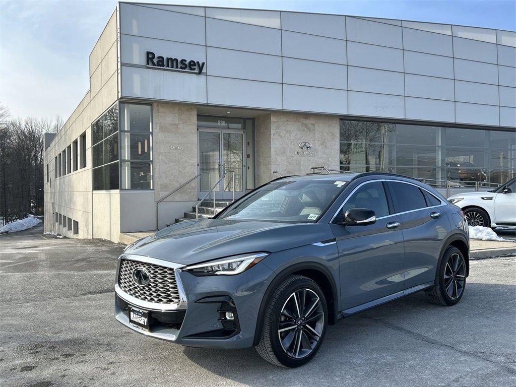 2023 INFINITI QX55 Essential's photo