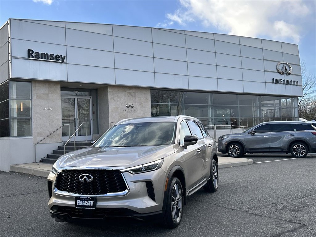 2023 INFINITI QX60 LUXE's photo