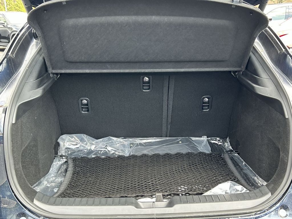 2025 Mazda CX-30 Premium - Photo 17