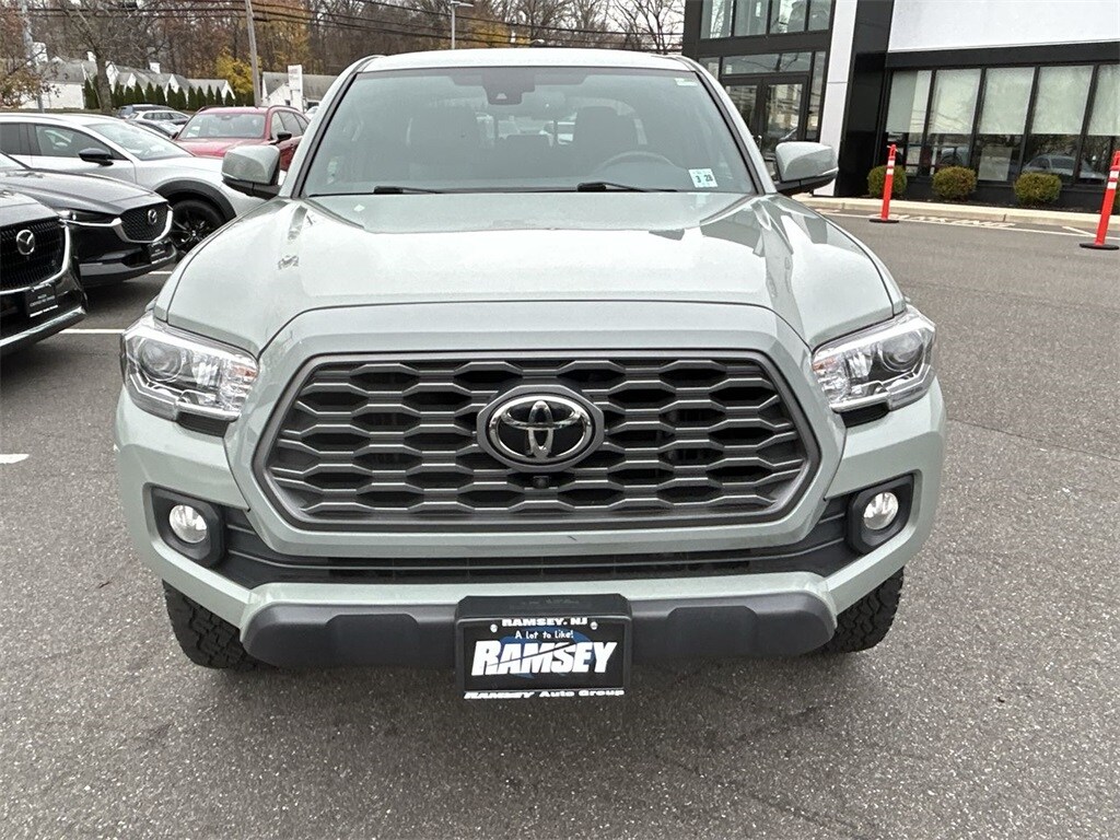 2023 Toyota Tacoma TRD Off-Road V6 photo 3