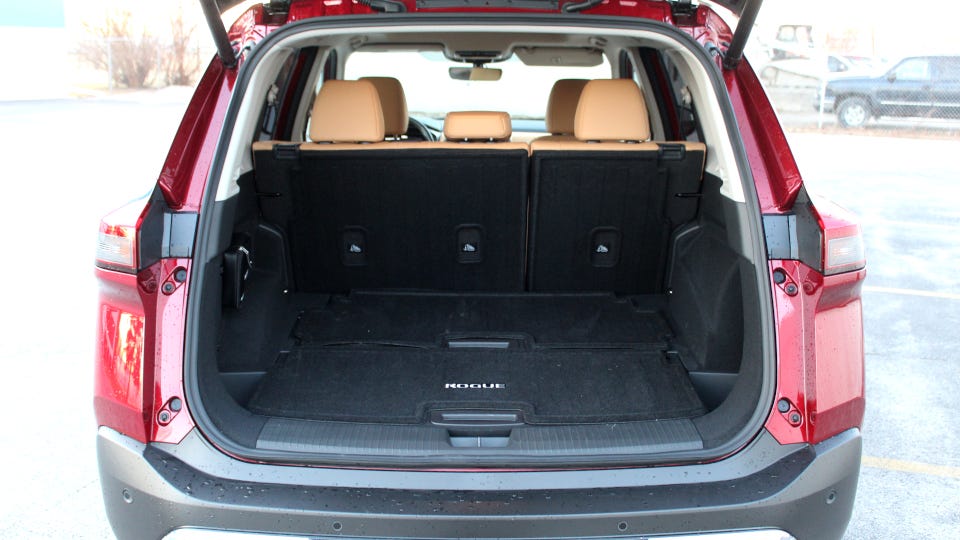 2023 Nissan Rogue cargo space