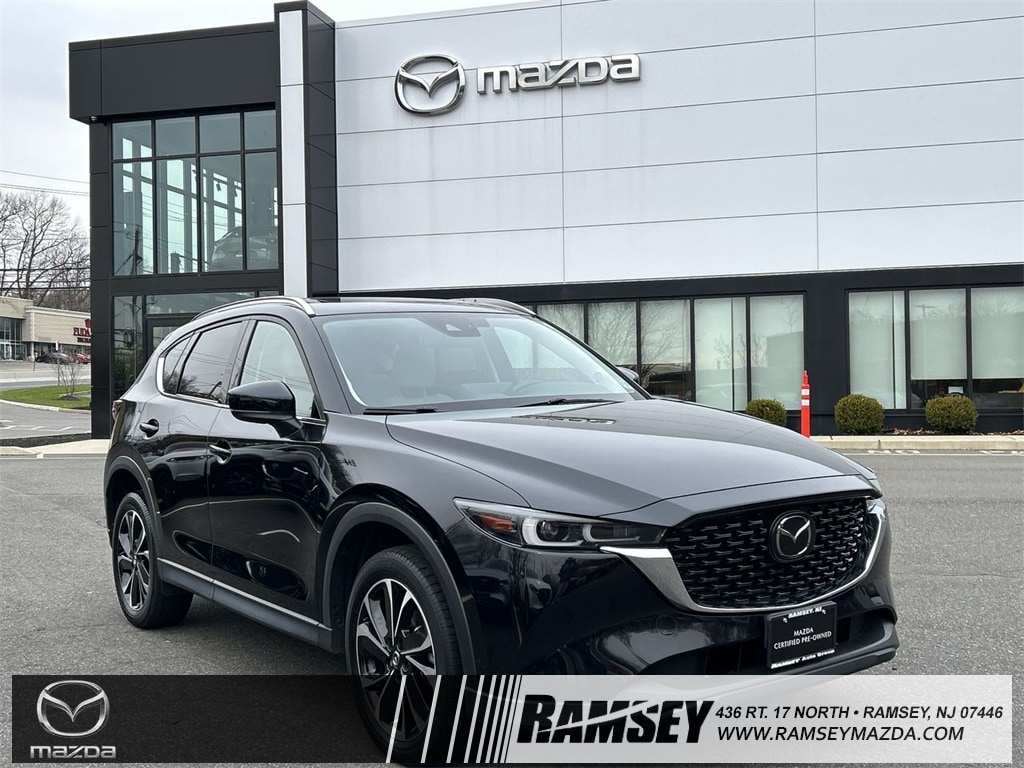 2023 Mazda CX-5 S Premium package's photo