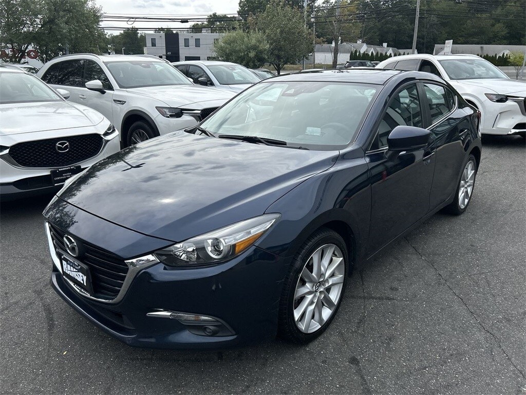 2017 Mazda Mazda3 Sedan Grand Touring photo 4