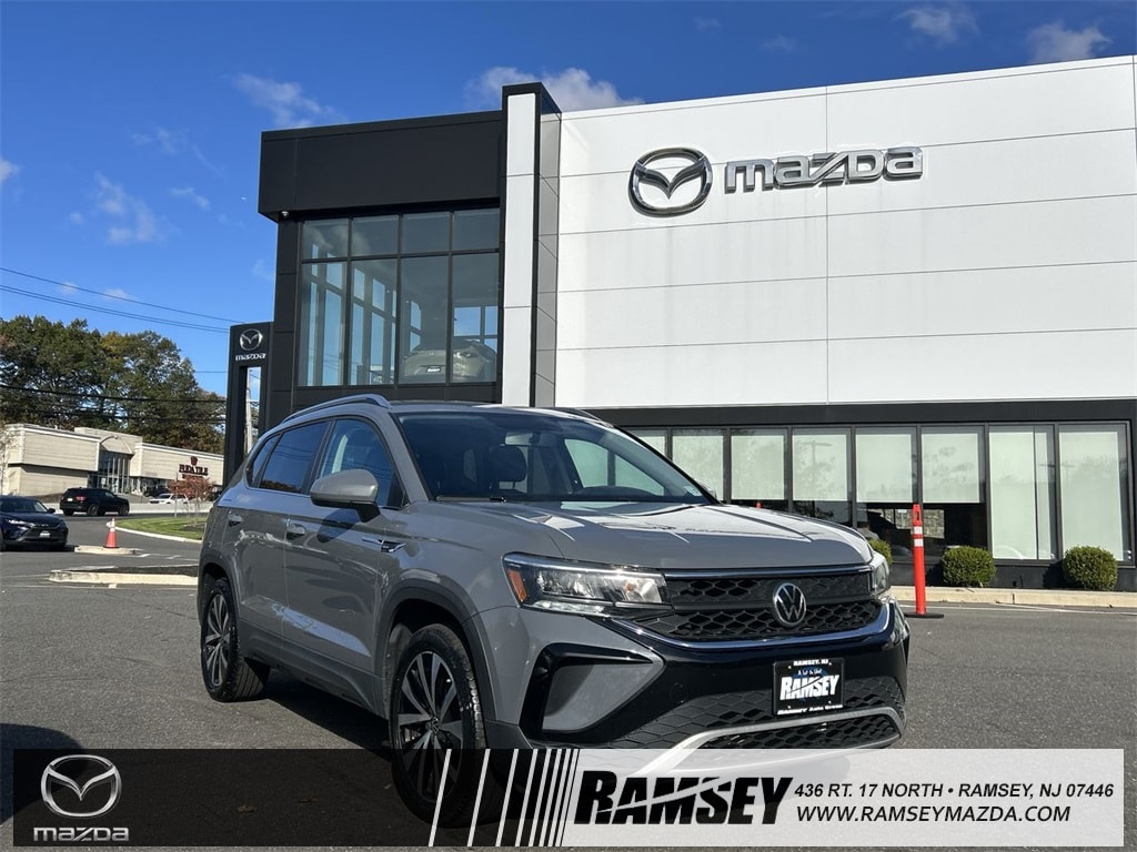 Used 2022 Volkswagen Taos 1.5T SE 4MOTION SUV