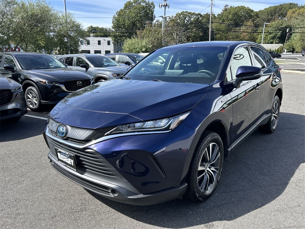 2021 Toyota Venza LE photo 4