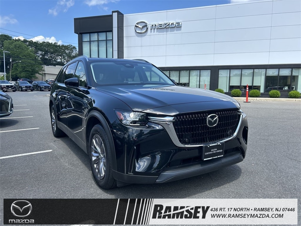 2025 Mazda CX-90 Preferred Package's photo