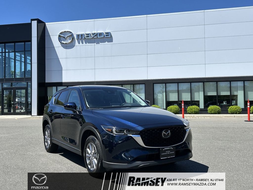 2023 Mazda CX-5 S Select Package Auto AWD's photo