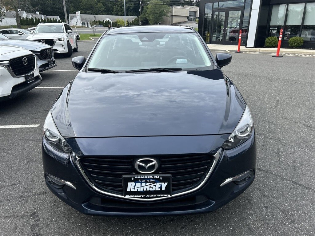 2017 Mazda Mazda3 Sedan Grand Touring photo 3