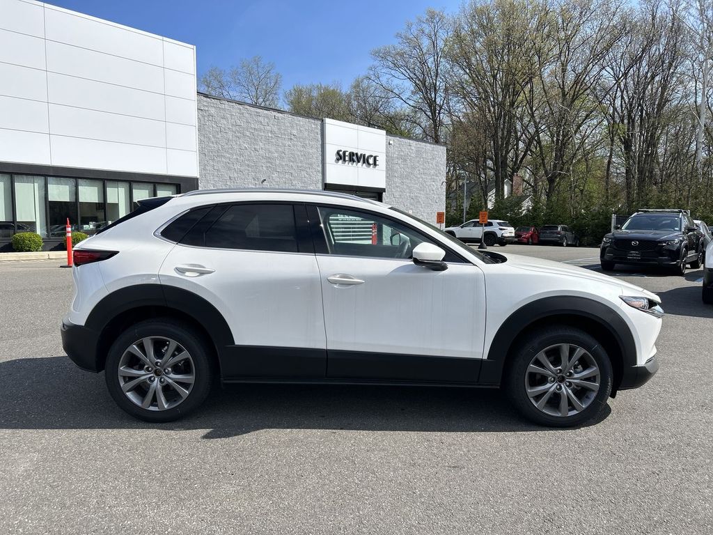 2025 Mazda CX-30 Premium - Photo 9