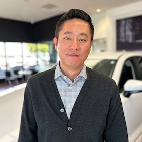 Staff member Andrew Nam from ID_f522e0
