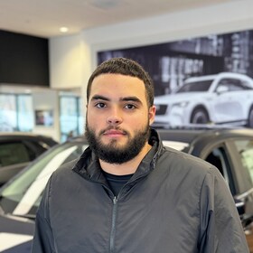 Staff member Luis Inoa from ID_f91ac6