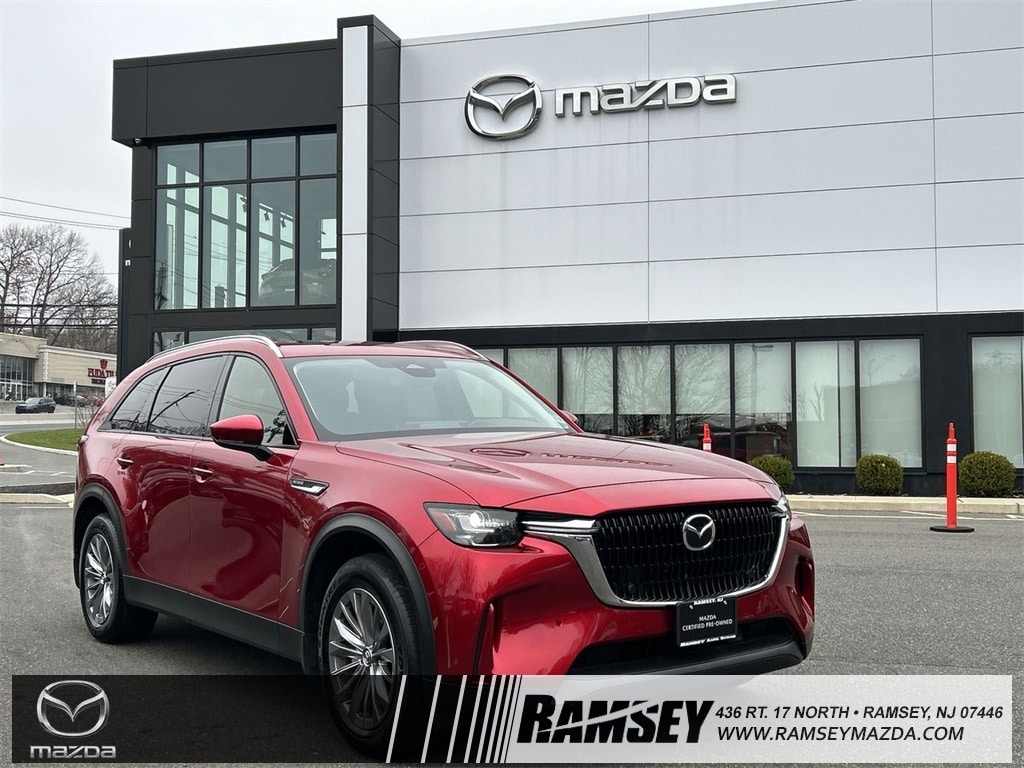 2025 Mazda CX-90 Preferred Package's photo
