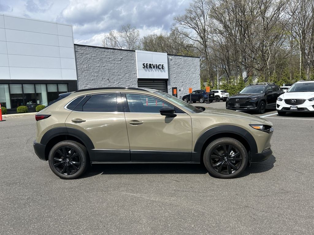 2025 Mazda CX-30 Carbon Turbo - Photo 9