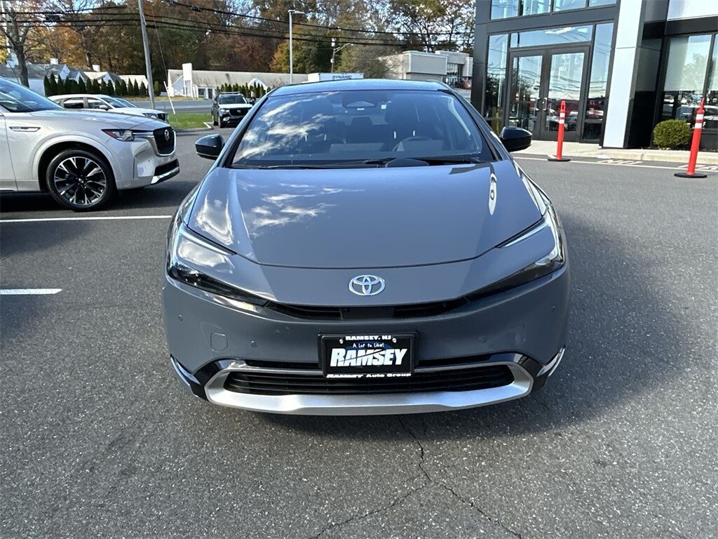 2024 Toyota Prius Prime XSE Premium photo 3