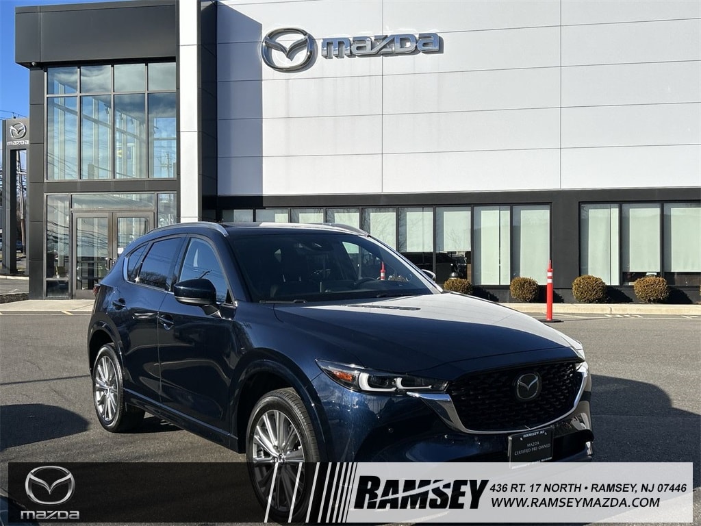 2023 Mazda CX-5 Signature's photo