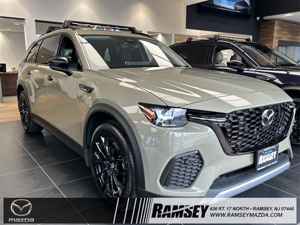 2025 Mazda CX-70 Premium Package's photo