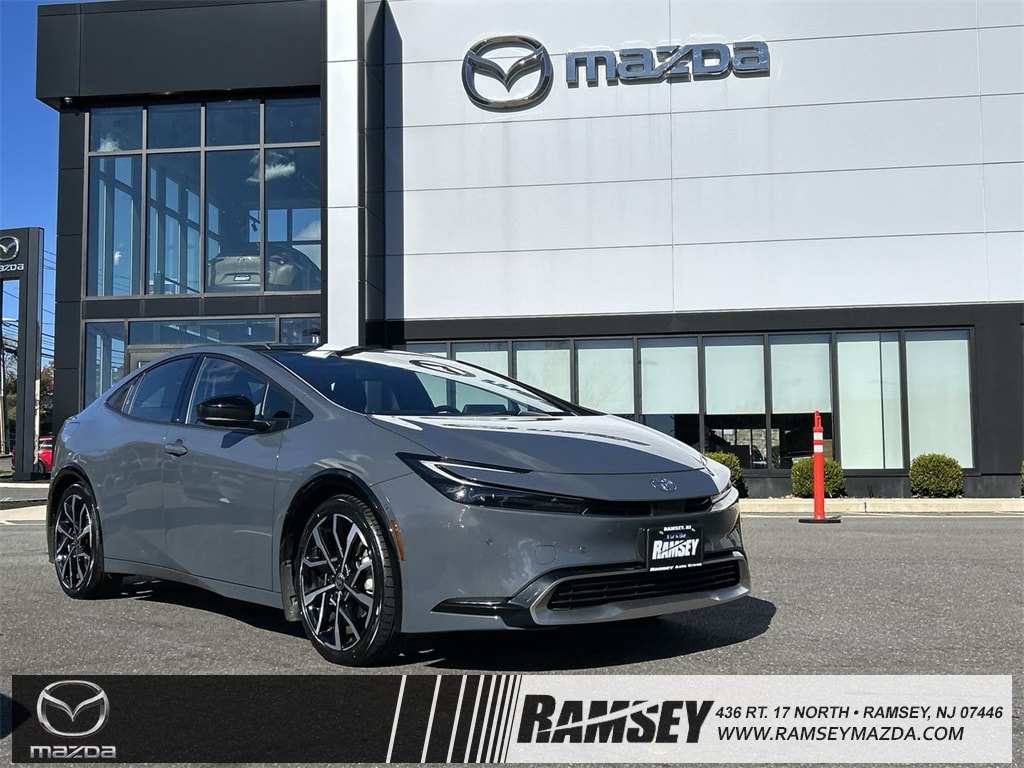 2024 Toyota Prius Prime XSE Premium's photo