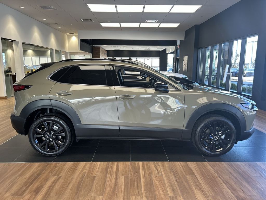 2025 Mazda CX-30 Carbon Turbo - Photo 9
