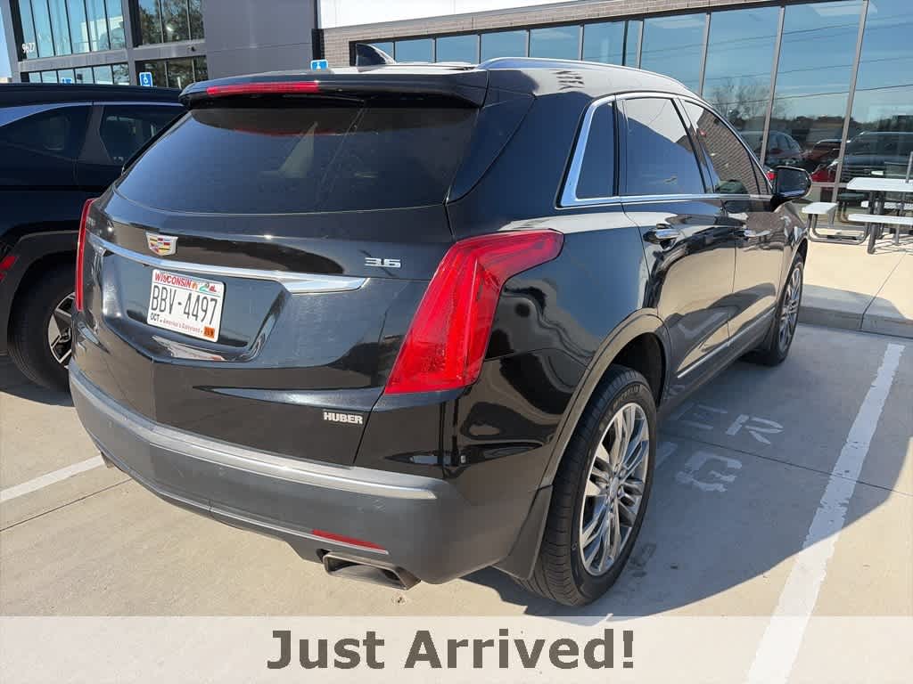 2017 Cadillac XT5 Premium Luxury photo 3