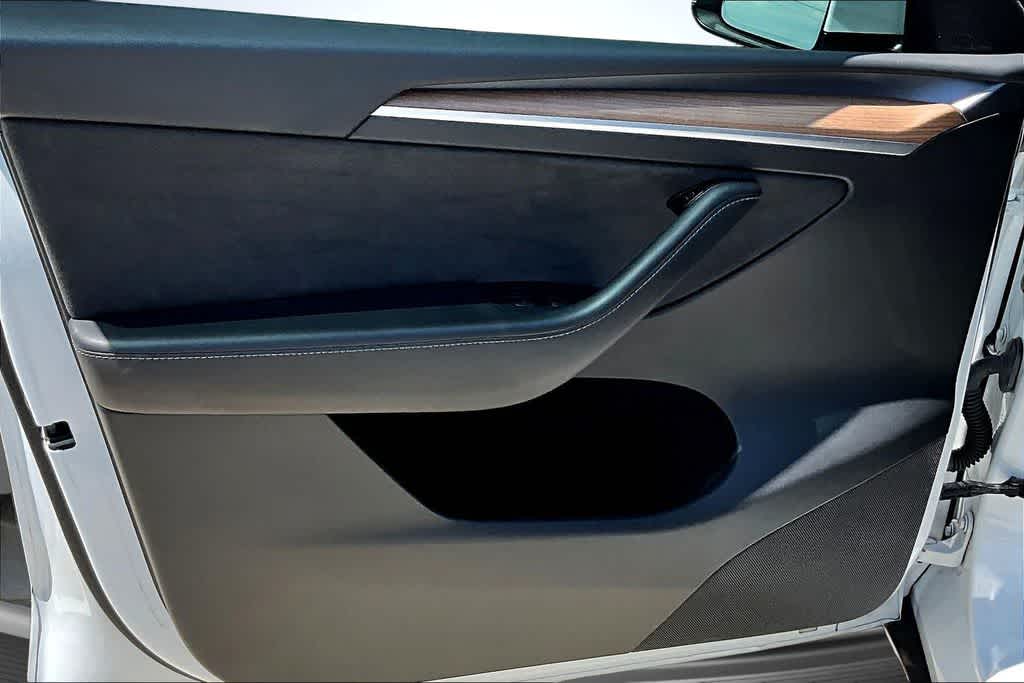 Thumbnail: 2023 Tesla Model Y - 18