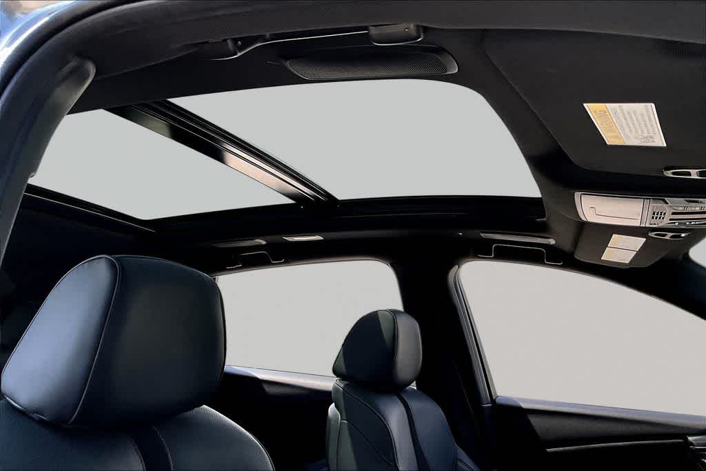 Thumbnail: 2024 Acura RDX - 15