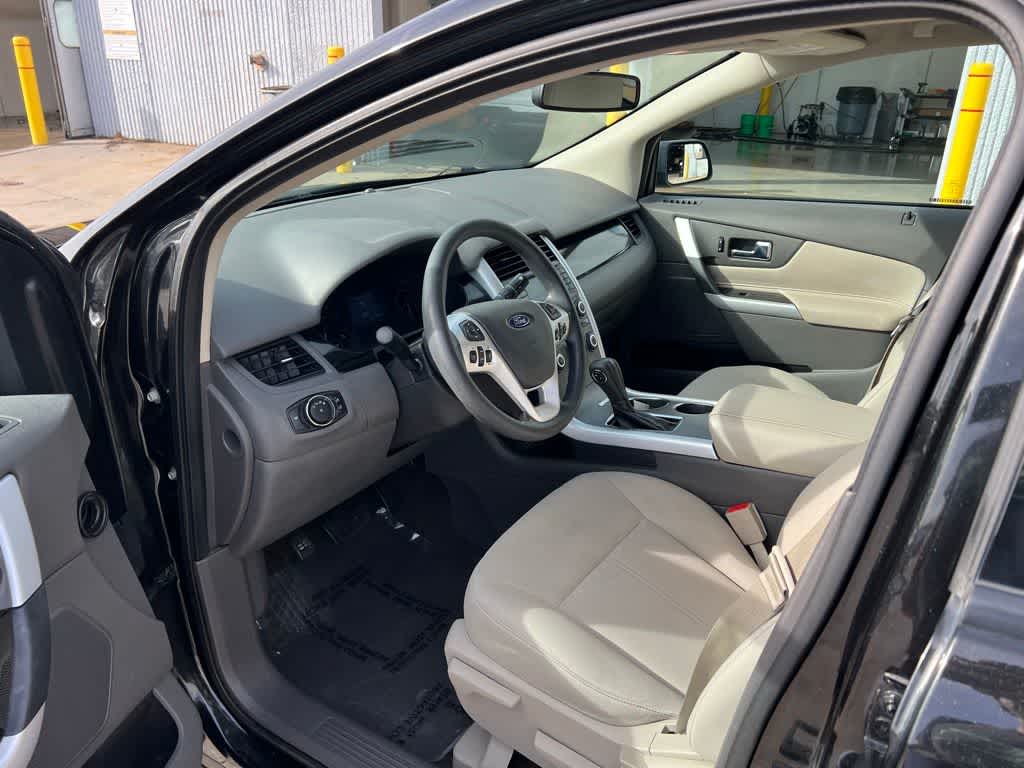 Used 2013 Ford Edge SE with VIN 2FMDK4GC7DBE17487 for sale in Urbandale, IA