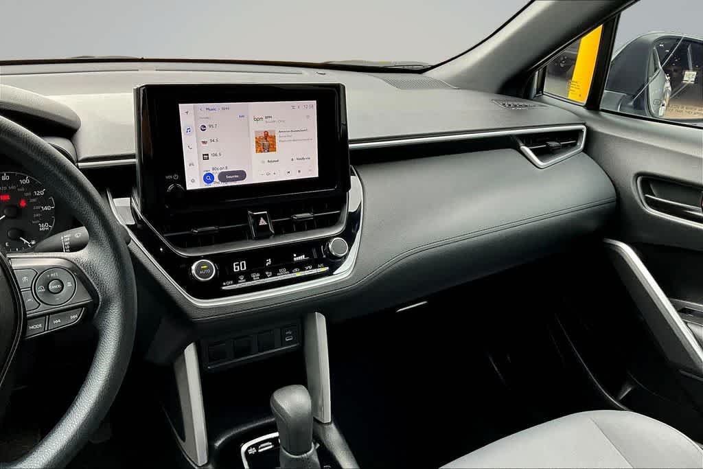 2024 Toyota Corolla Cross S - Photo 6