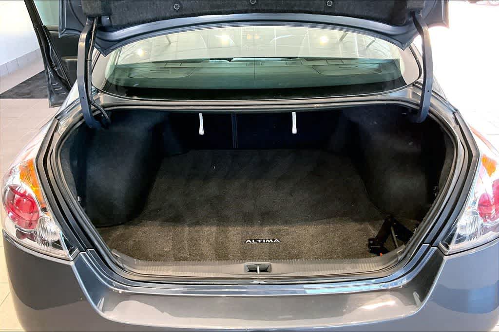 Thumbnail: 2012 Nissan Altima - 8