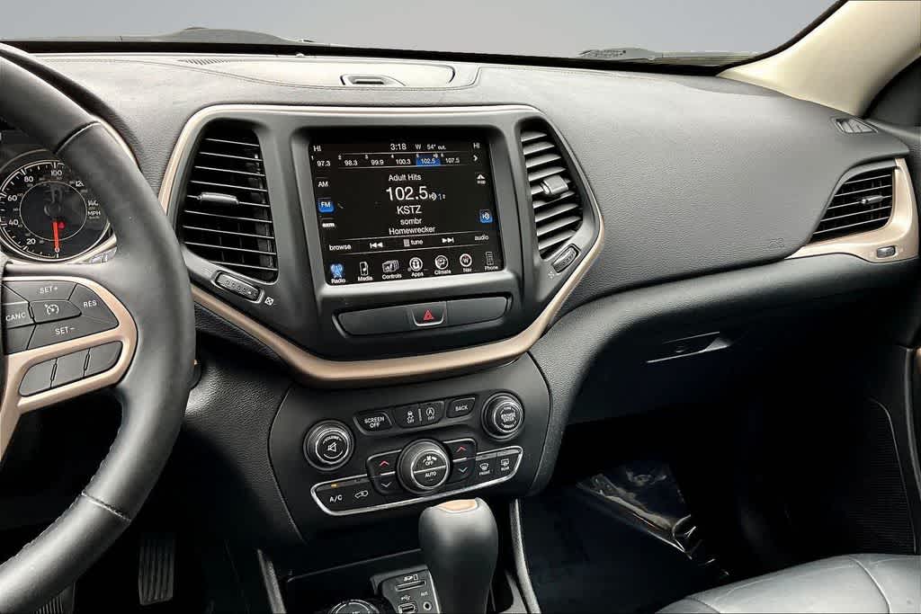 Thumbnail: 2017 Jeep Cherokee - 5