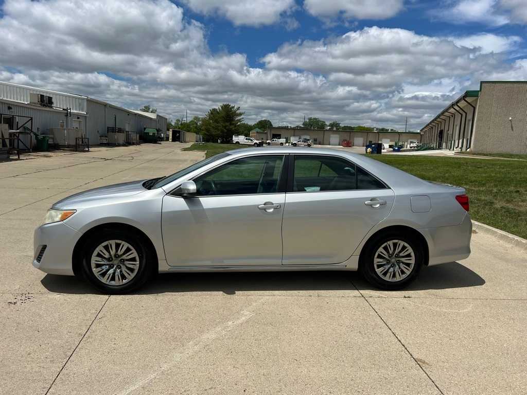 Used 2012 Toyota Camry LE with VIN 4T4BF1FK7CR170926 for sale in Urbandale, IA