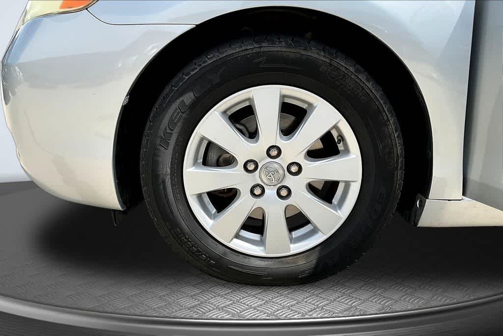 Thumbnail: 2007 Toyota Camry - 8