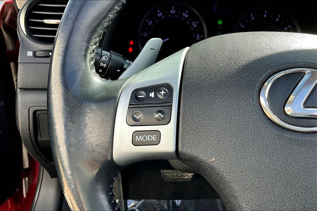 Thumbnail: 2011 Lexus IS - 17