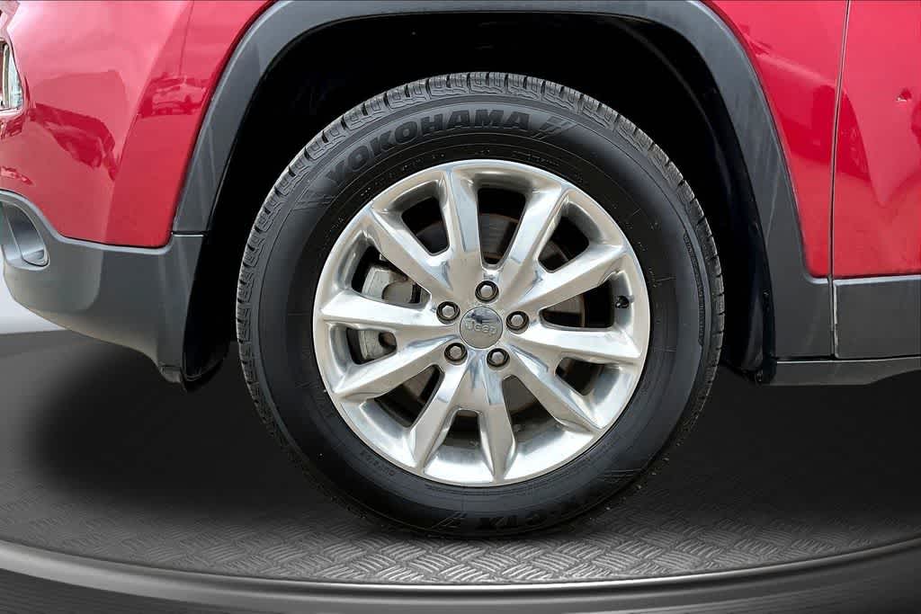 Thumbnail: 2017 Jeep Cherokee - 7