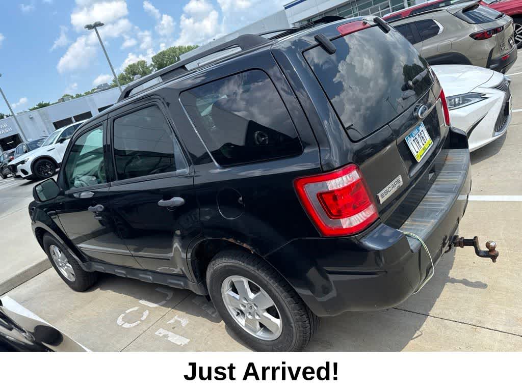 Used 2011 Ford Escape XLT with VIN 1FMCU9D78BKB82952 for sale in Urbandale, IA